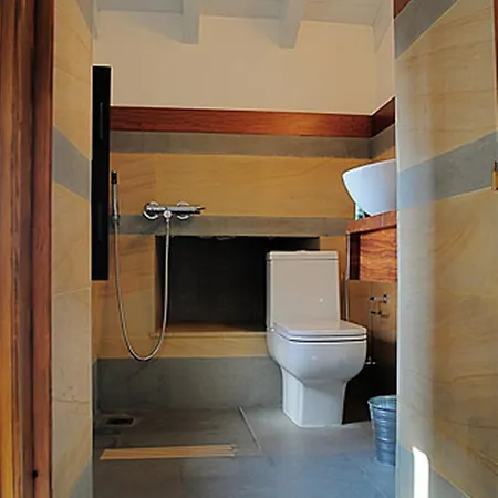 Kalnterimi Guesthouses